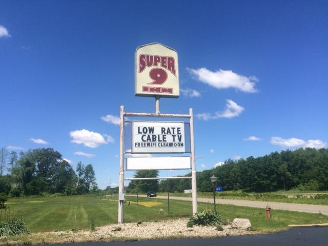 Super 9 Motel Albion Dış mekan fotoğraf